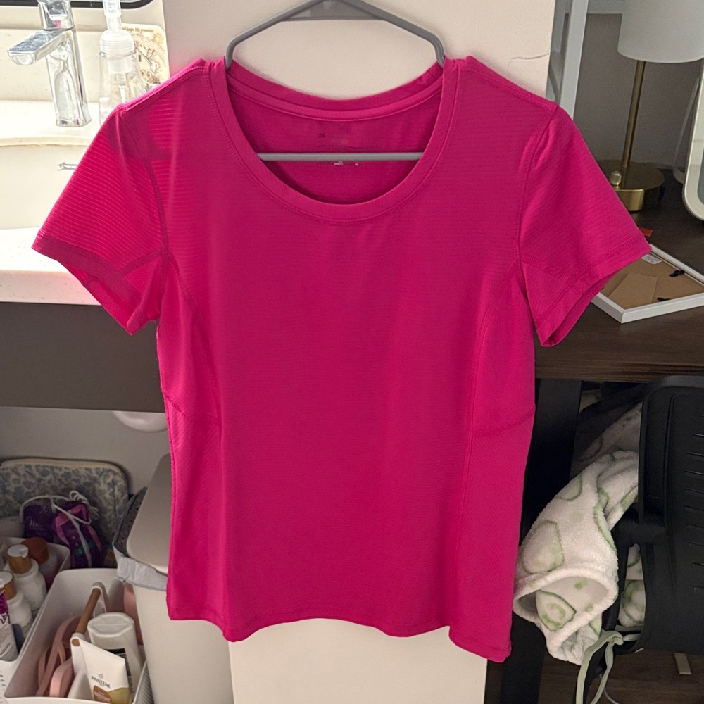 Athleta Fuchsia Short Sleeve Tee